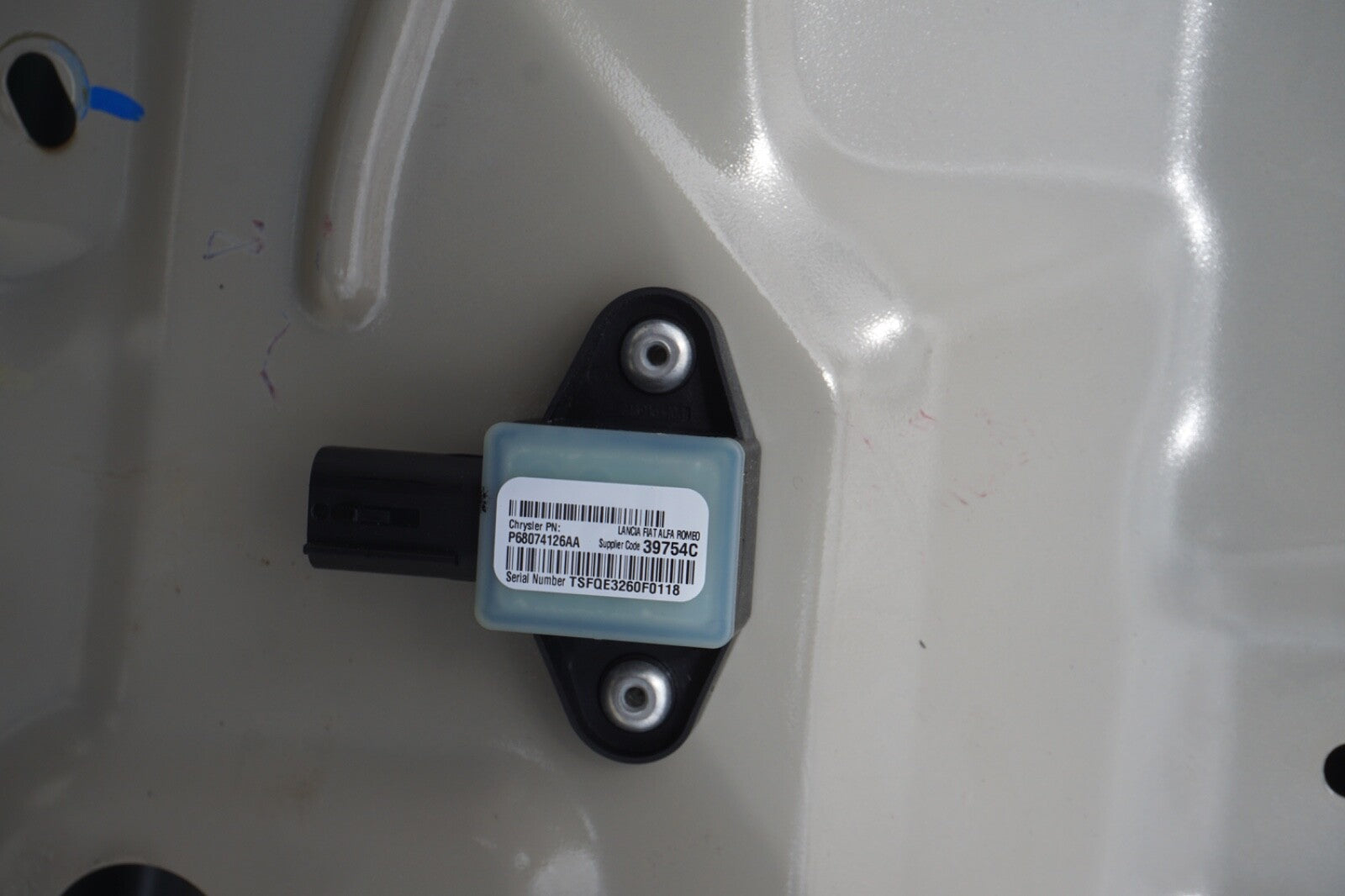 2012 - 2017 FIAT 500 FRONT RIGHT PASSENGER SIDE DOOR SHELL OEM