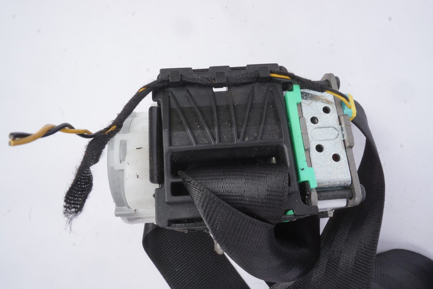 2011 - 2018 AUDI A8 QUATTRO REAR RIGHT SIDE SEAT BELT OEM