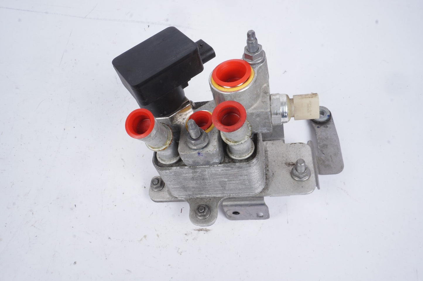 2021 - 2023 Polestar 2 Heat Exchanger Coolant Pump 31699051 OEM