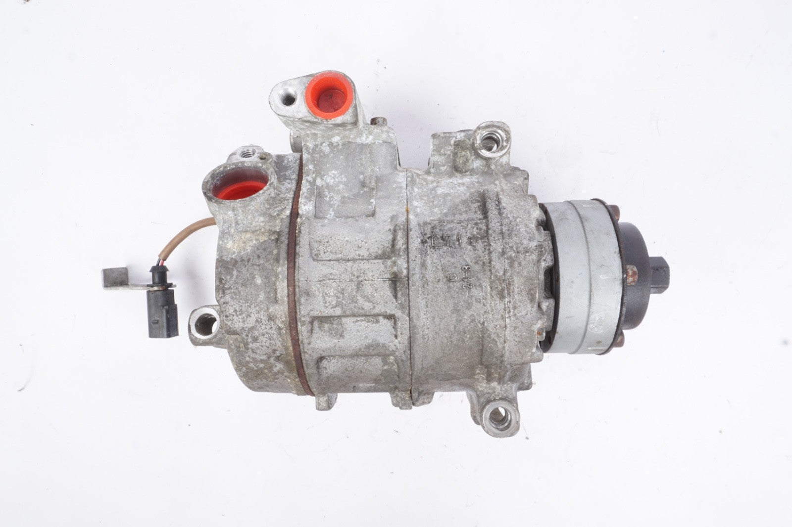 2007 - 2010 Audi A8 Quattro AC Compressor 4E0260805AS OEM