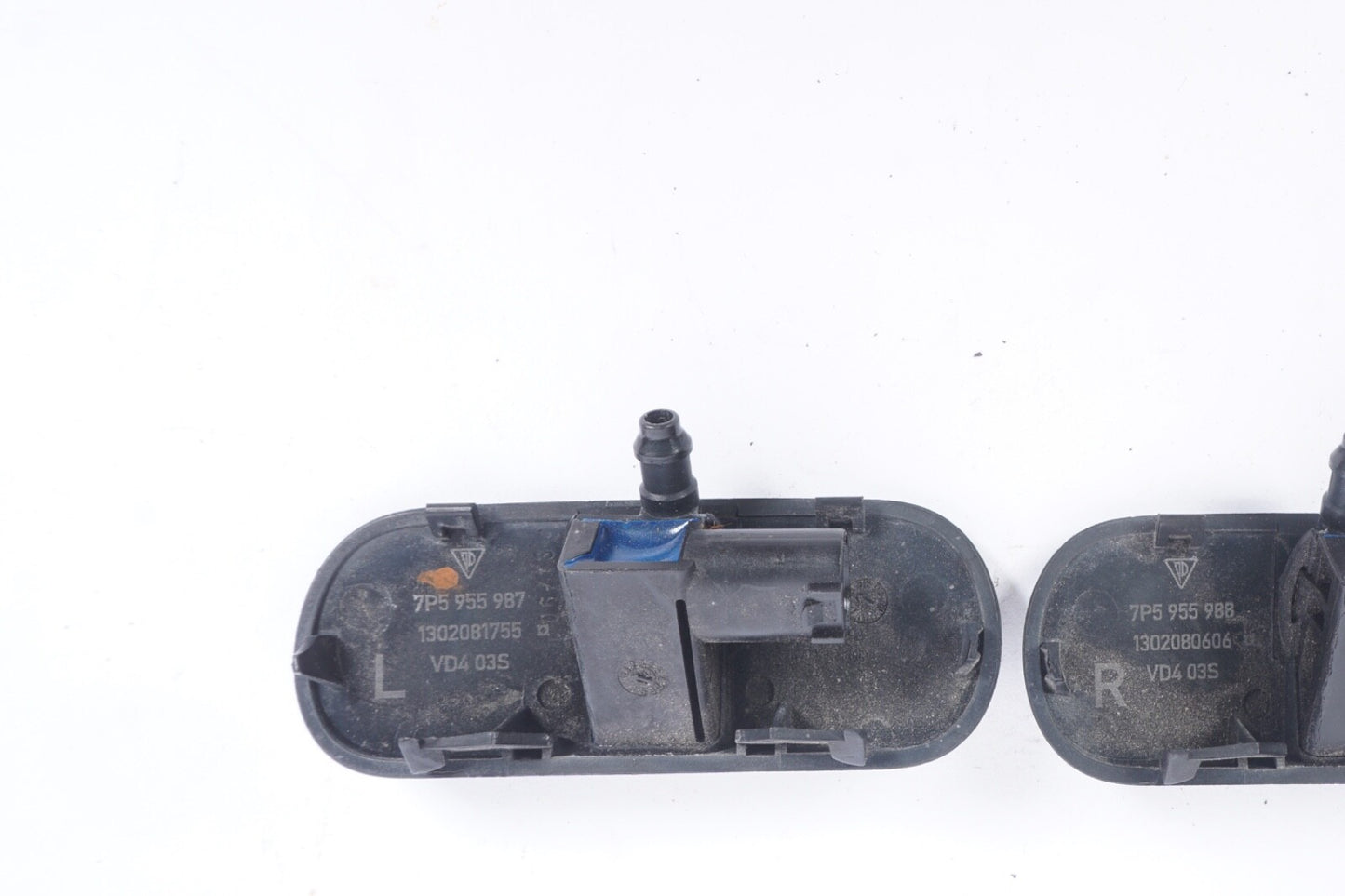 2011 - 2018 PORSCHE CAYENNE (958) WINDSHIELD WIPER SQUIRTER NOZZLE SET-2