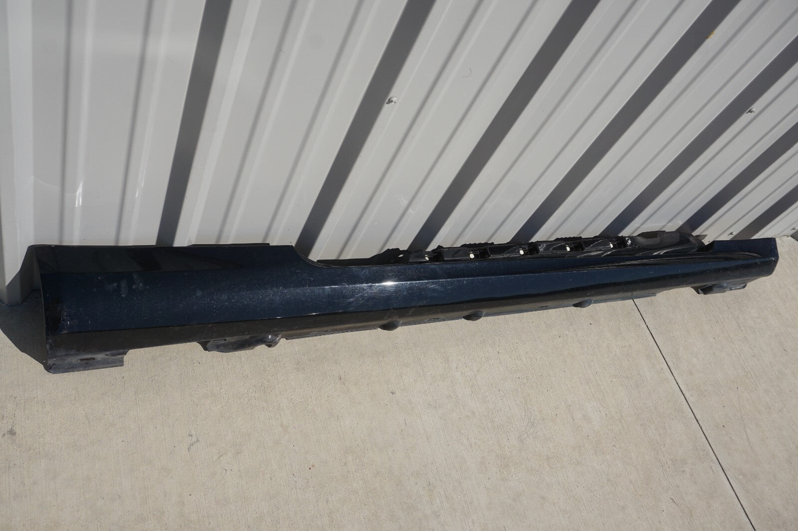11-17 Mercedes W207 E350 Convertible Right Pass Rocker Panel Skirt Molding OEM