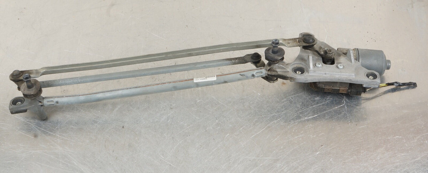 06-13 VOLVO C70 FRONT WINDSHIELD  WIPER LINKAGE WITH MOTOR ASSEMBLY, OEM