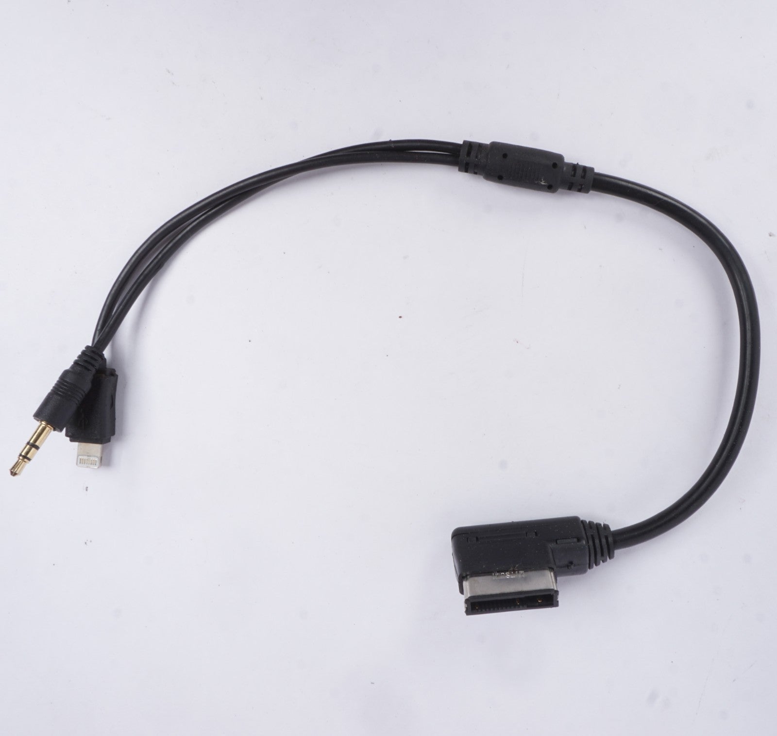 2011 - 2014 AUDI A8 QUATTRO S8 AUX CABLE OEM