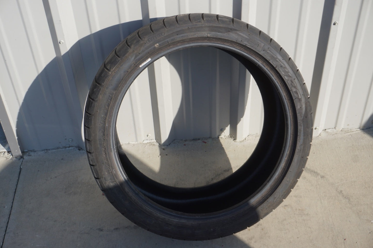 Used 285/35ZR20 Atturo AZ850 104Y - 8.2/32