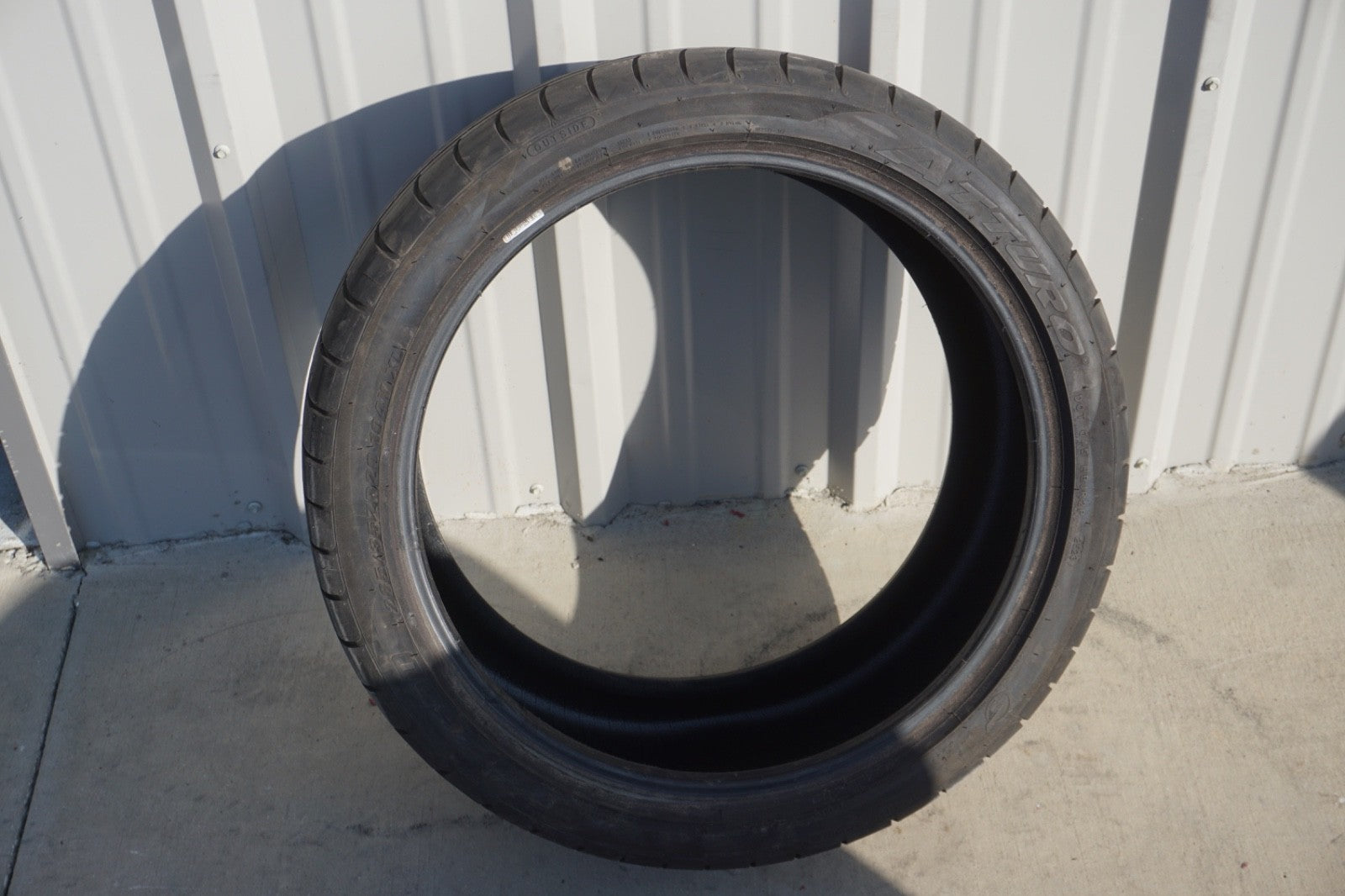 Used 285/35ZR20 Atturo AZ850 104Y - 8.2/32
