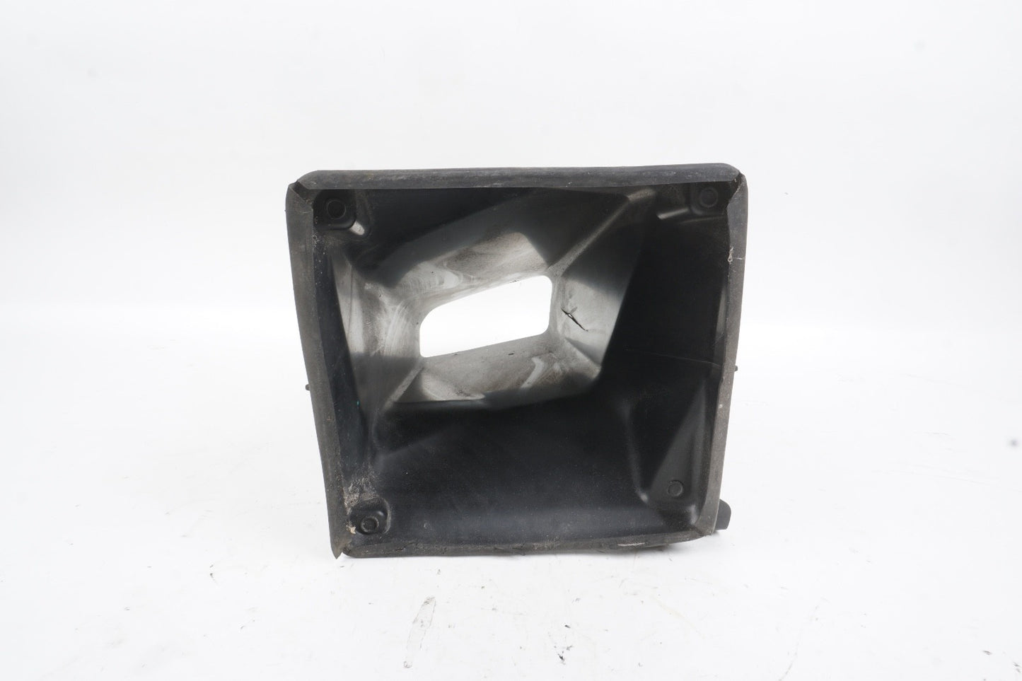 2018 - 2023 BMW X2 F39 2.0L RADIATOR LEFT AIR INTAKE DUCT TUBE OEM 8070779