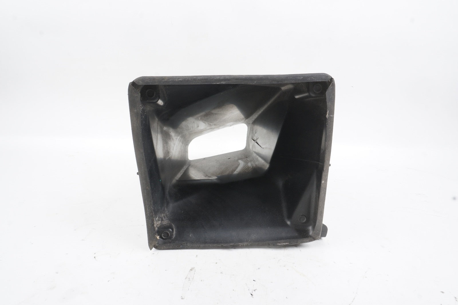 2018 - 2023 BMW X2 F39 2.0L RADIATOR LEFT AIR INTAKE DUCT TUBE OEM 8070779