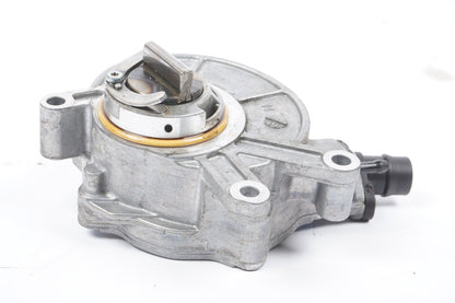 13 - 18 BMW 550I 650I 750I 4.4L N63 Vacuum Pump Right Passenger Side OEM