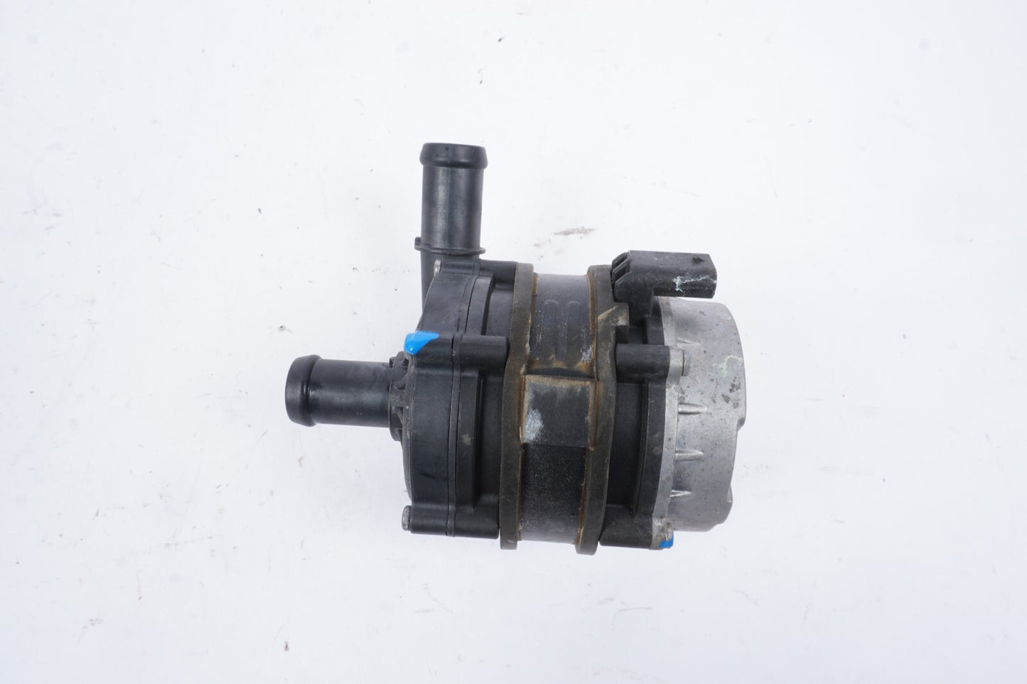 2021-2023 Polestar 2 Battery Coolant Auxiliary Water Pump 32257968 OEM