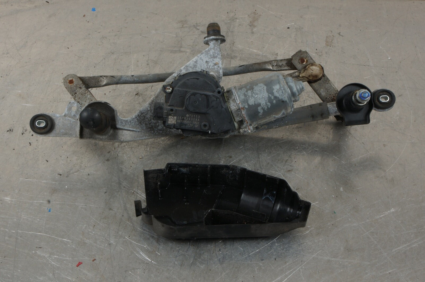 12-17 Fiat 500 Windshield Wiper Transmission Linkage Motor 05182430AA OEM