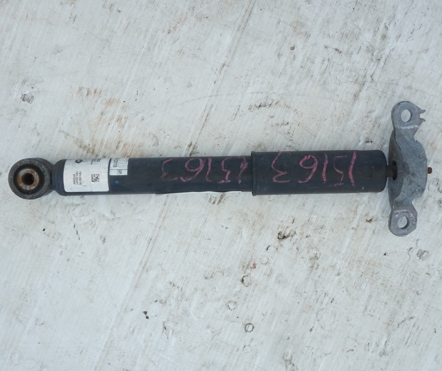17-20 CHRYSLER PACIFICA REAR SHOCK STRUT ABSORBER RIGHT PASSENGER SIDE OEM