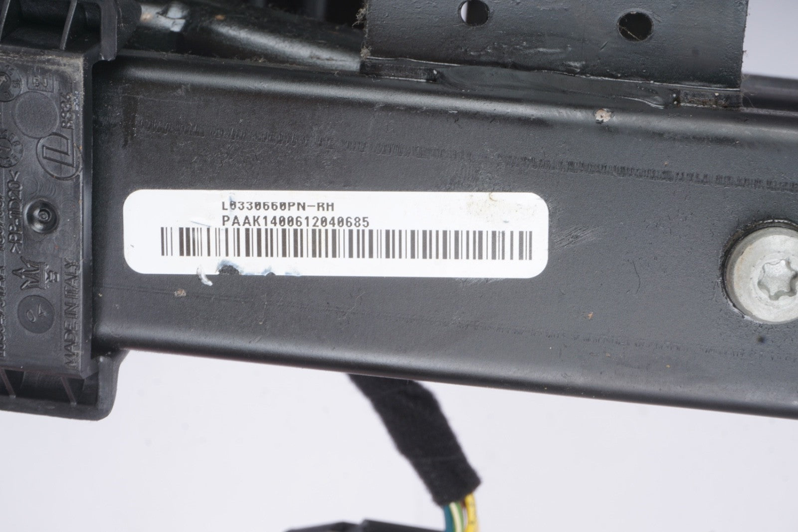 2014 - 2017 Maserati Ghibli Front Right Side Lower Seat Track Frame Rail W/Motor