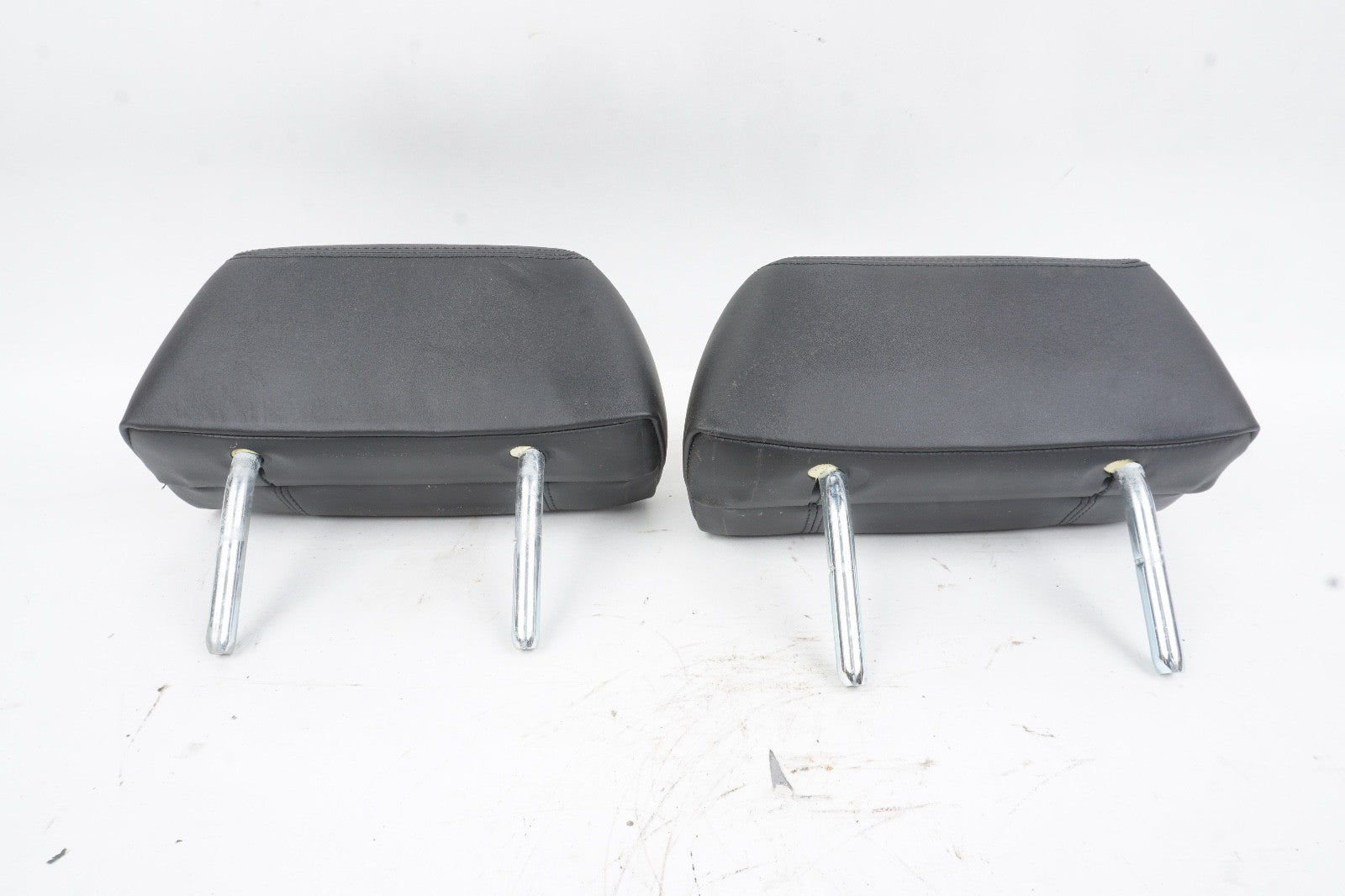 12-18 BMW F06 F12 F13 640I 650I REAR RIGHT & LEFT SIDE HEADREST SET BLACK OEM