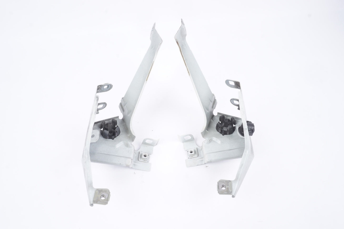 12-19 OEM BMW Front Left Right Fender Bracket White 7230583 F13 F06 F12