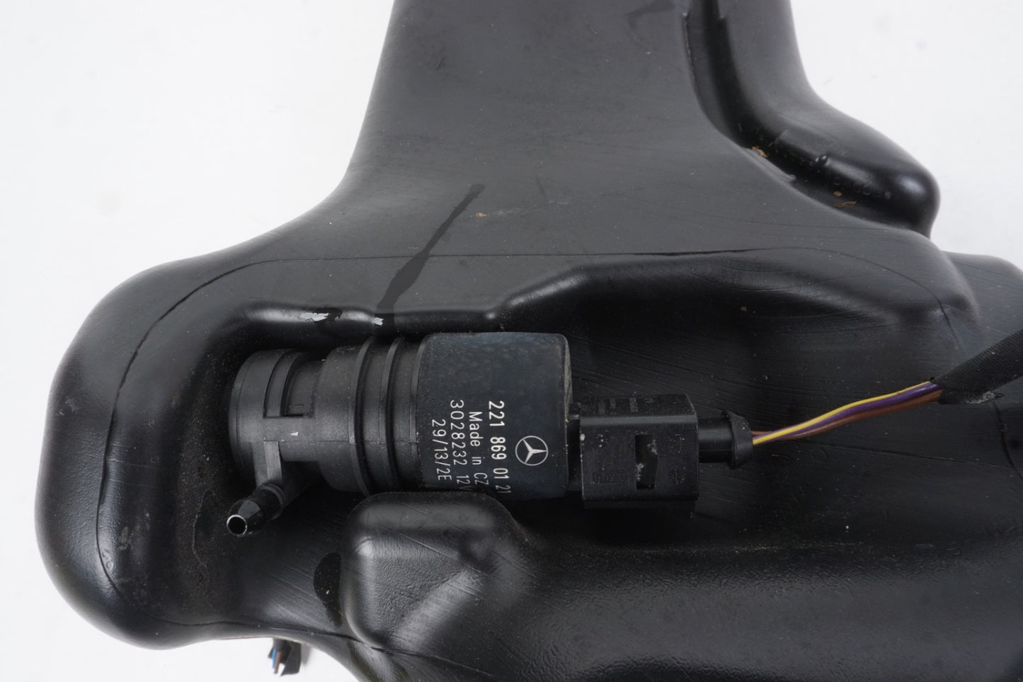 2008 - 2018 Mercedes Windshield Washer bottle Tank Assembly OEM