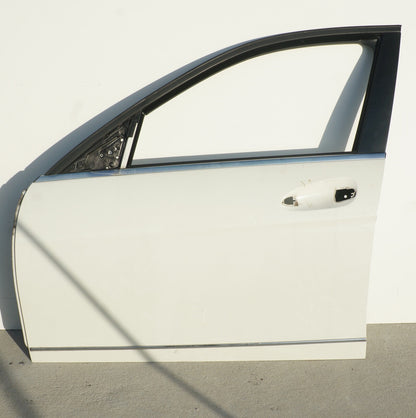 2008 - 2014 MERCEDES-BENZ C300 C250 C350 W204 FRONT LEFT DRIVER DOOR SHELL OEM