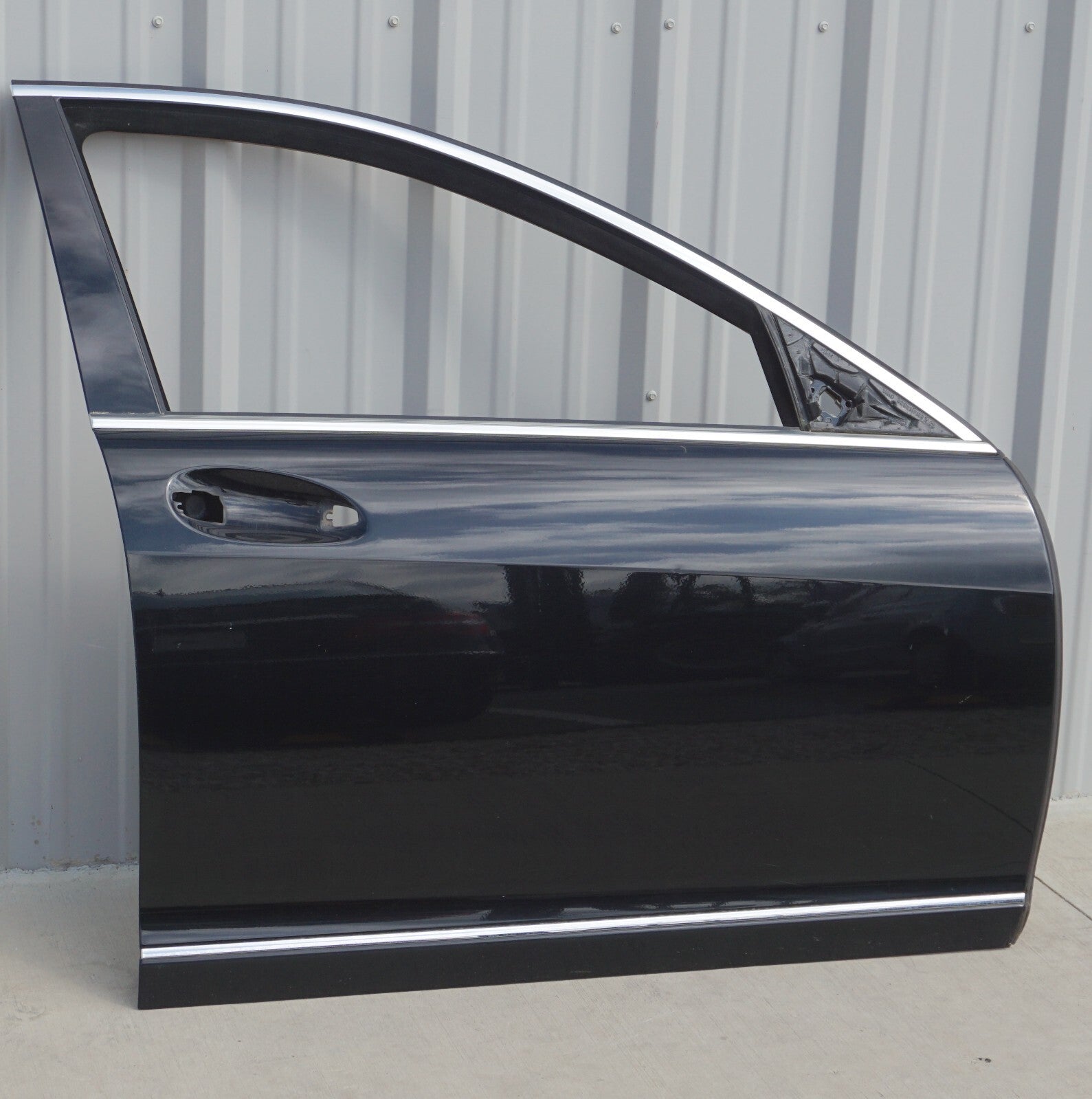 07-13 Mercedes W221 S450 S550 S600 Front Door Shell Right Passenger  OEM