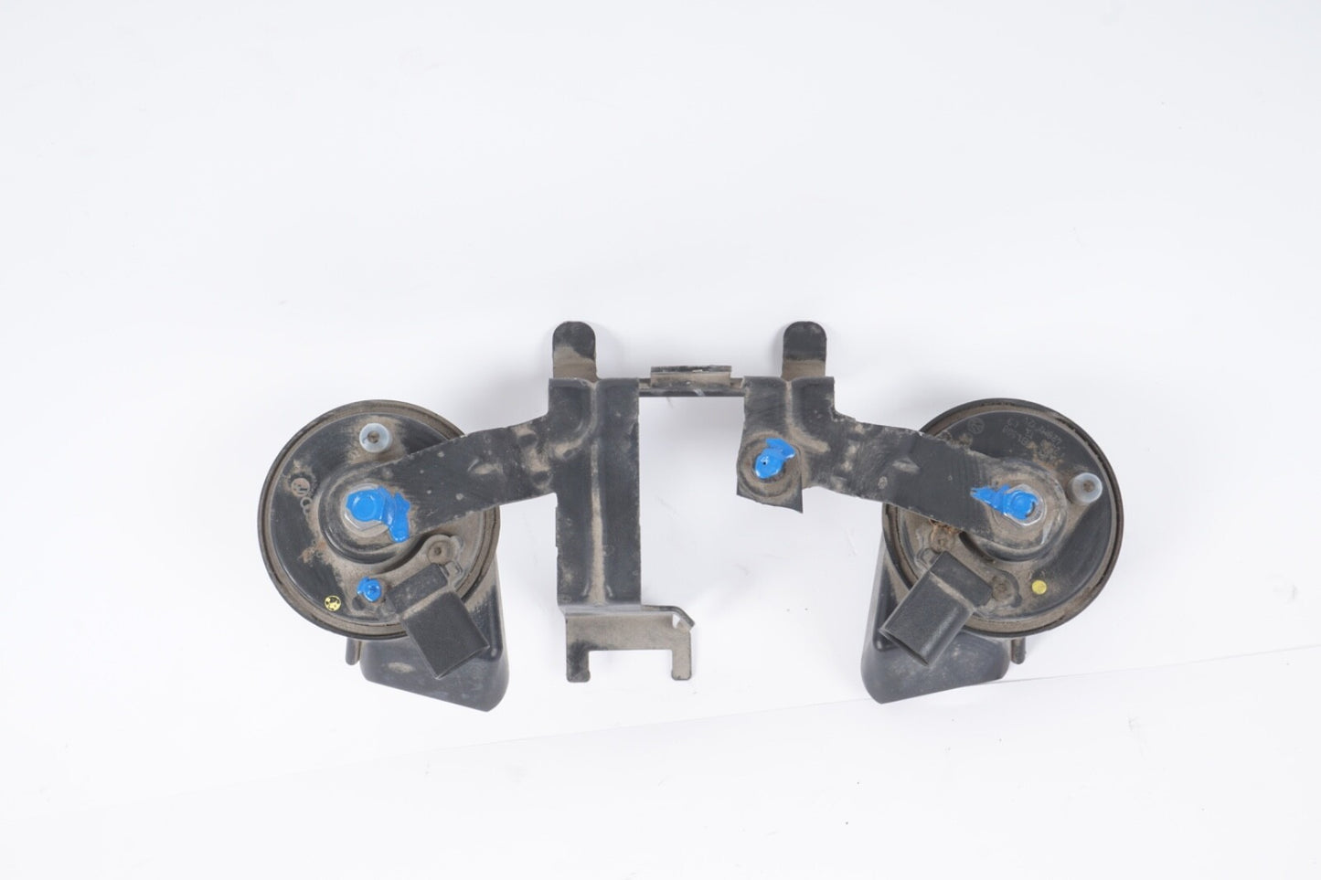 2010 - 2014 Audi A8 S8 Horn Signal With Bracket 4H0951229A 4H0951223 OEM