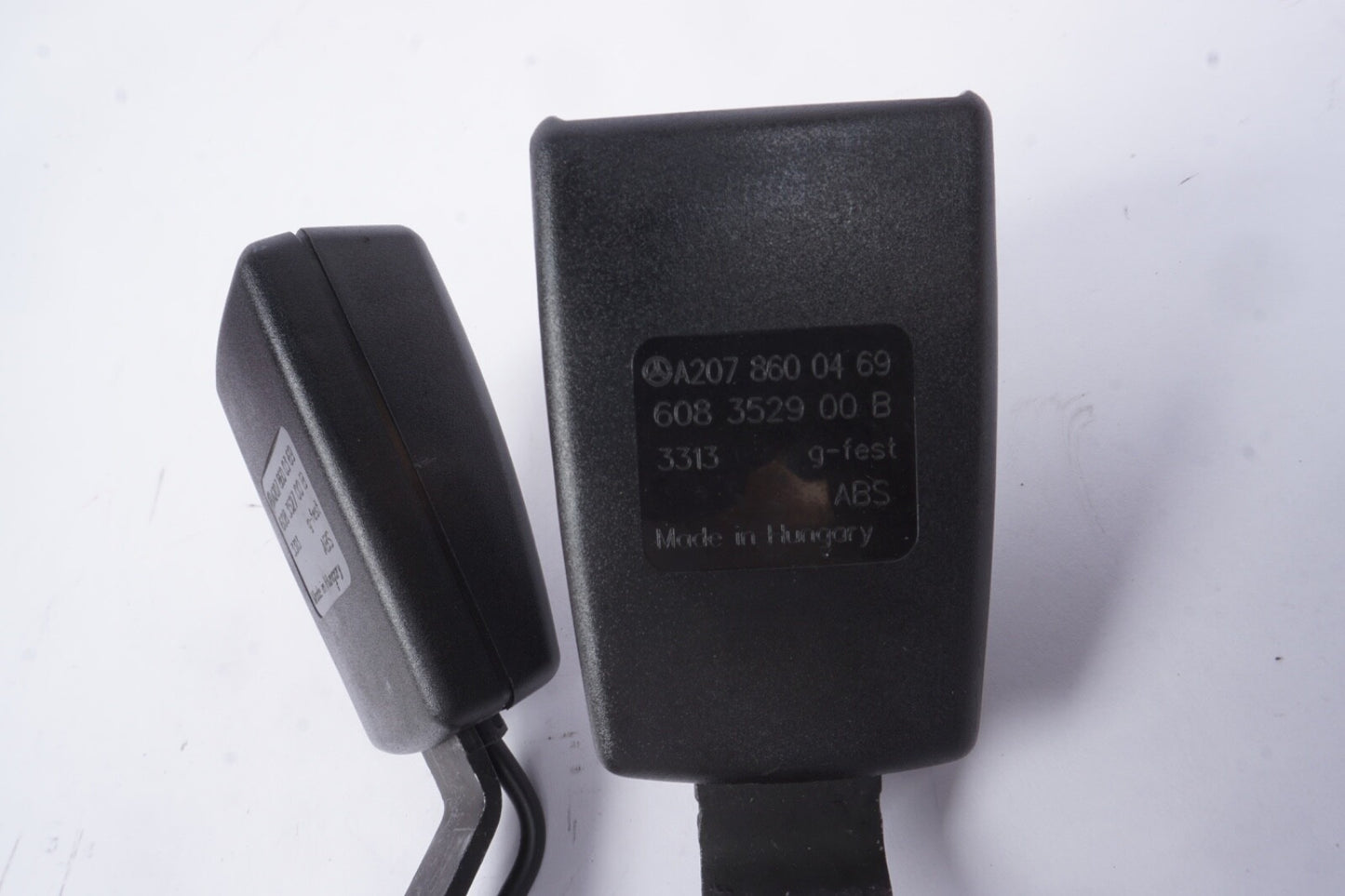 10-17 Mercedes W207 E350 E550 Rear Seat Belt Buckle Oem PAIR