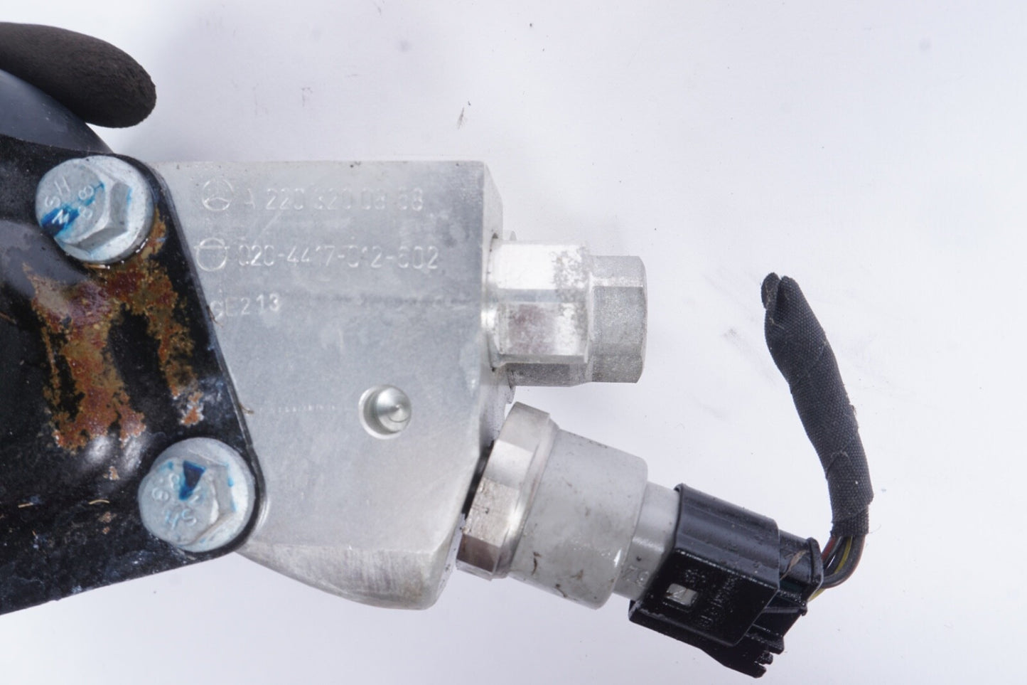 Mercedes R230 SL500 CL500 Pressure Relief Valve ABC Hydraulic Suspension OEM