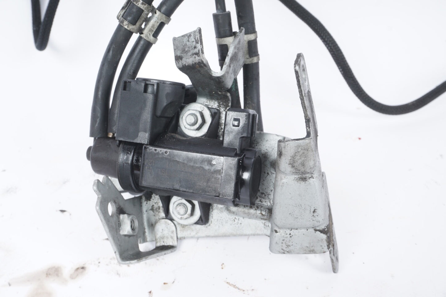 11-17 BMW E90 E92 F10 F30 135I 335I 535I M5 TURBO PRESSURE BOOST SOLENOID VALVE