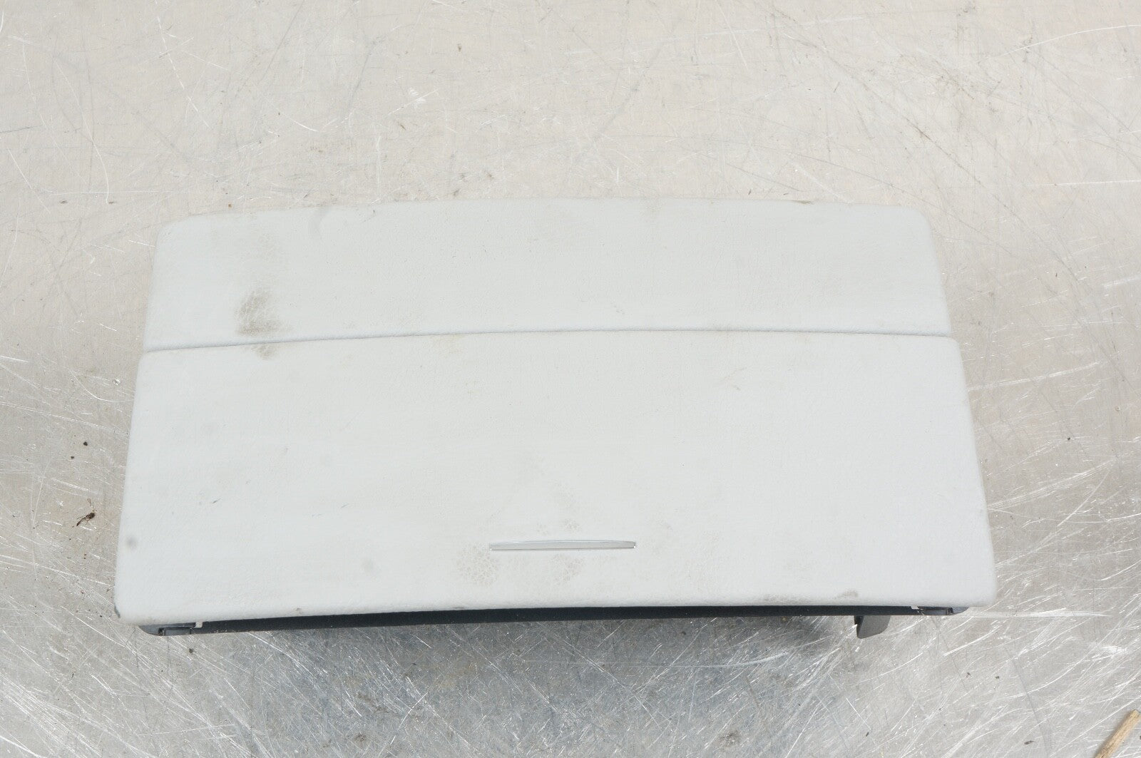 10-13 MERCEDES W221 S550 S350 DASHBOARD CONSOLE CD CHANGER PLAYER COVER OEM
