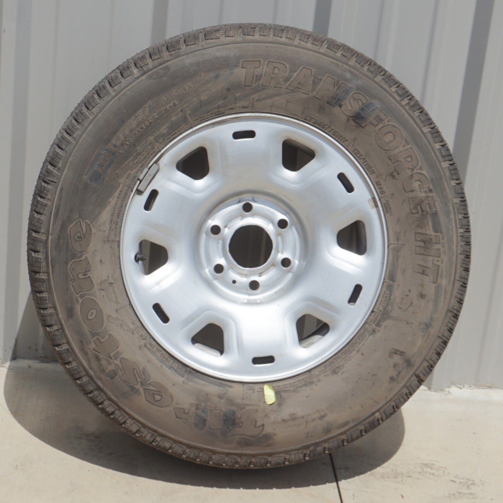 17-19 NISSAN TITAN SPARE WHEEL RIM AND TIRE 245/75 r17