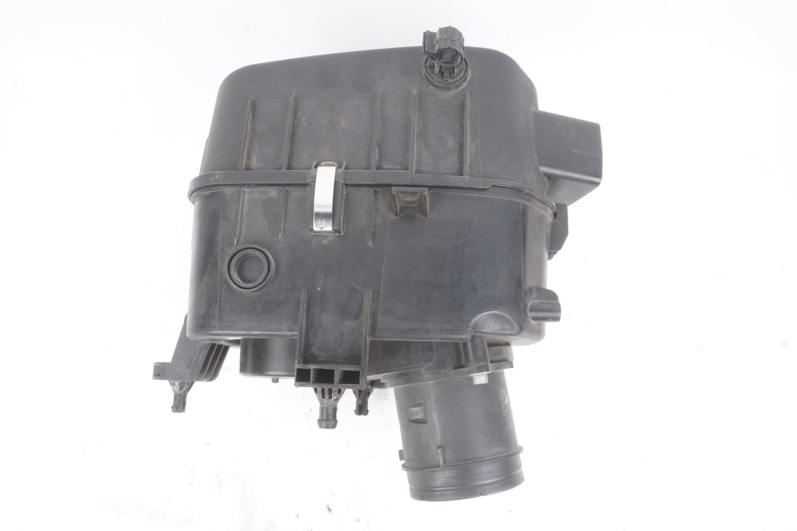 2014 - 2017 Maserati Ghibli M157 Left Engine Air Cleaner Filter Box OEM