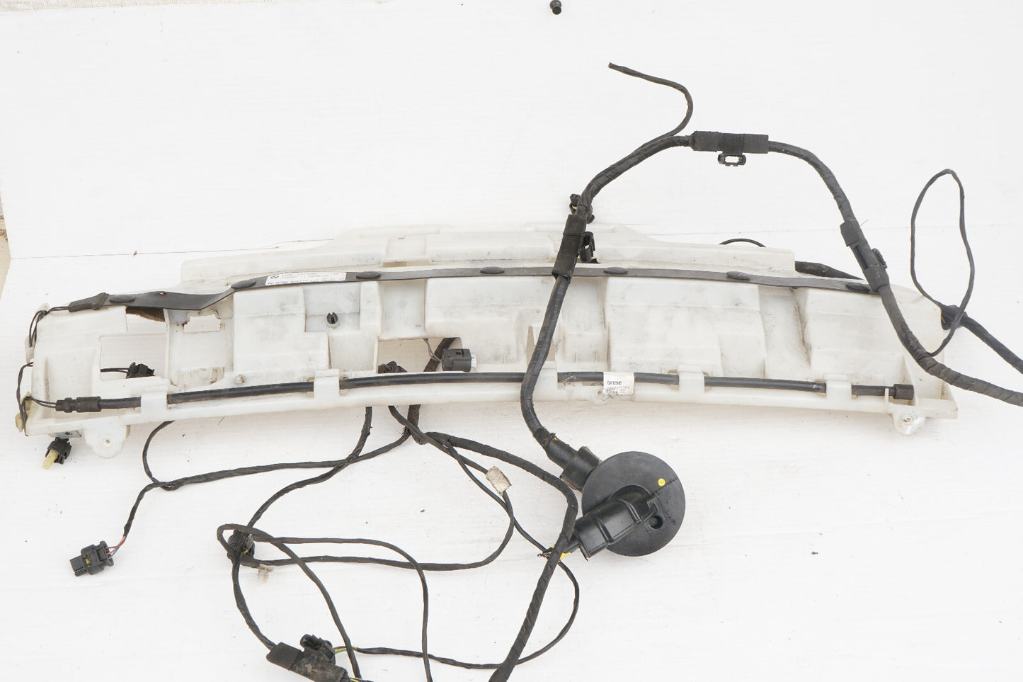 2014 - 2016 BMW 428i F32 COUPE TRUNK LID SMART OPENER CONTROL MODULE PANEL OEM