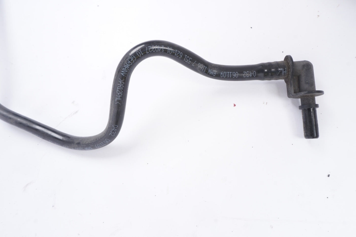 2007-2013 BMW 328i E90 3 Series Brake Vacuum Hose Hard Line OEM 7551621