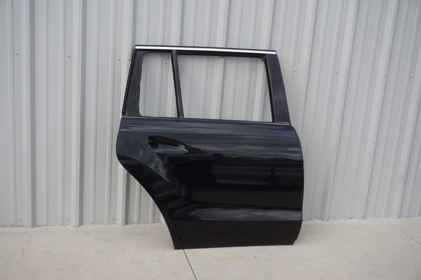 13-16 Mercedes X166 W166 ML GL GLS Rear Right Passenger Side Door Shell OEM