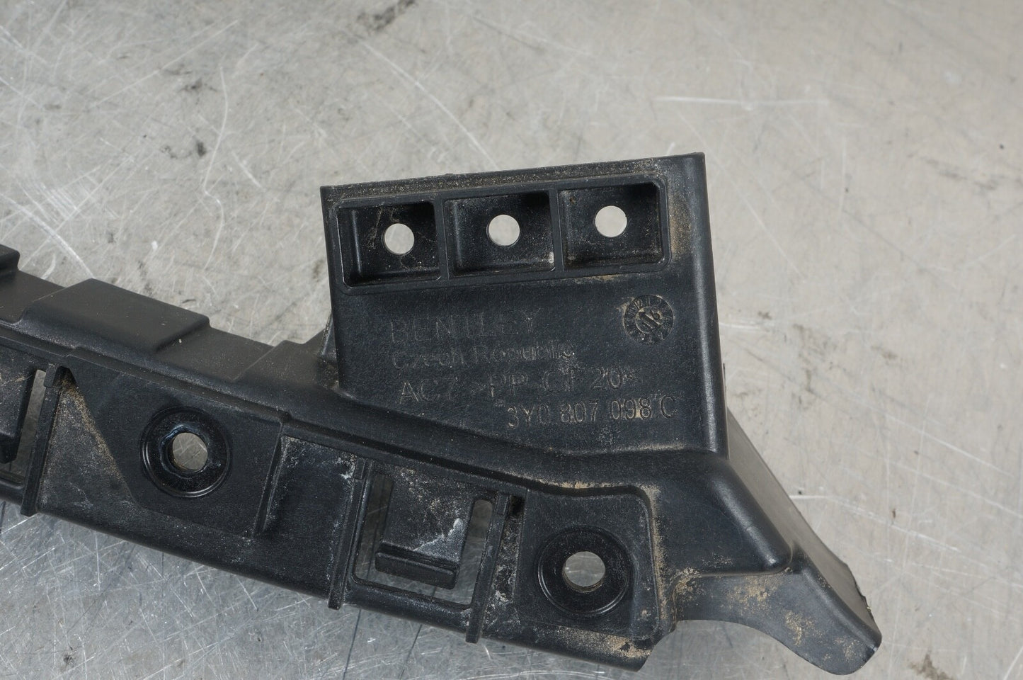 2010-2020 Bentley Mulsanne Front Bumper Bracket - LEFT