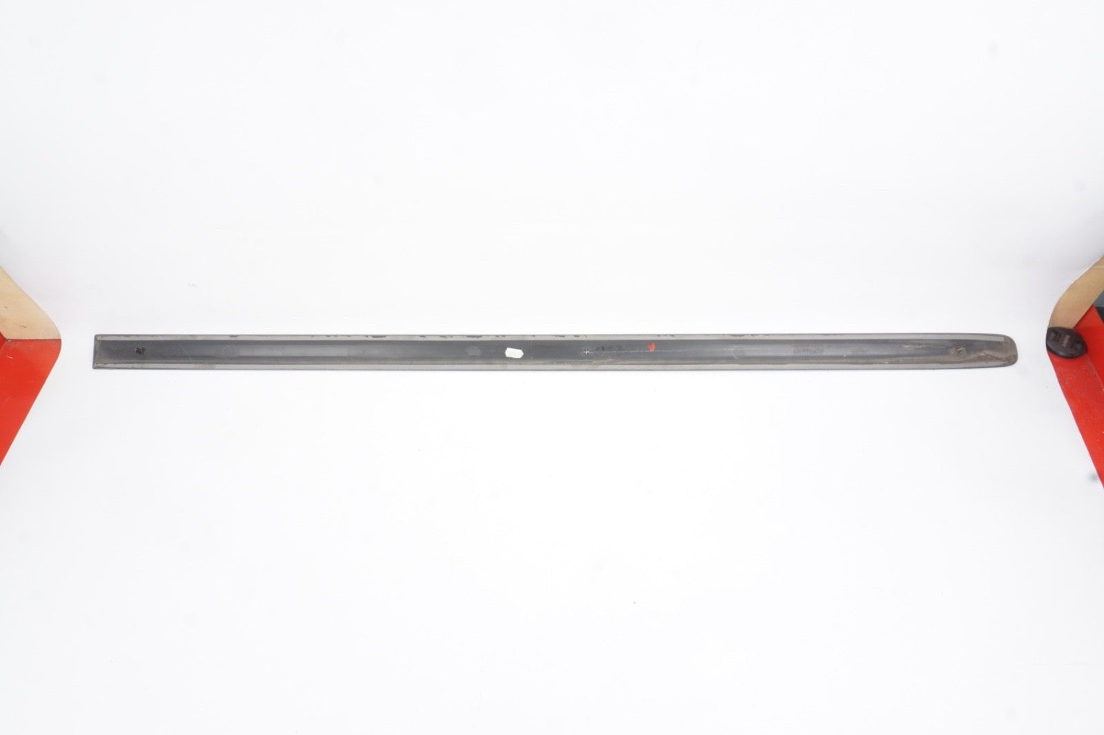 06 - 13 Volvo C70 Front Right Passenger Side Door Exterior Center Molding Oem