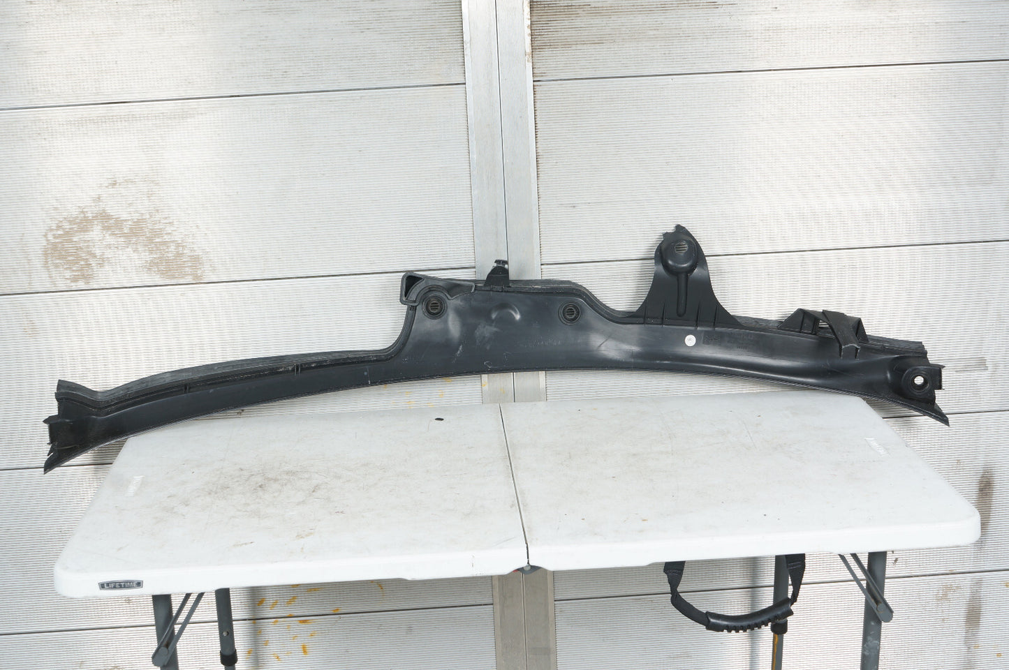 2007 - 2013 MERCEDES S550 W221 WINDSHIELD COWL PANEL WATER DRIP COVER OEM