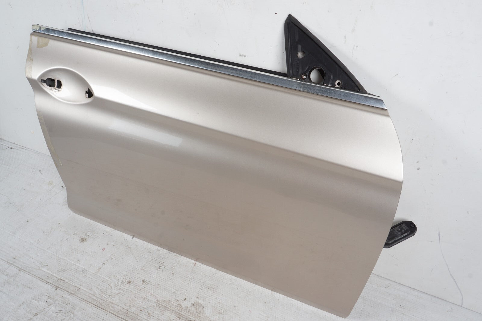 13-18 BMW 650i 640i Grand Coupe Front Right Passenger Door Shell OEM