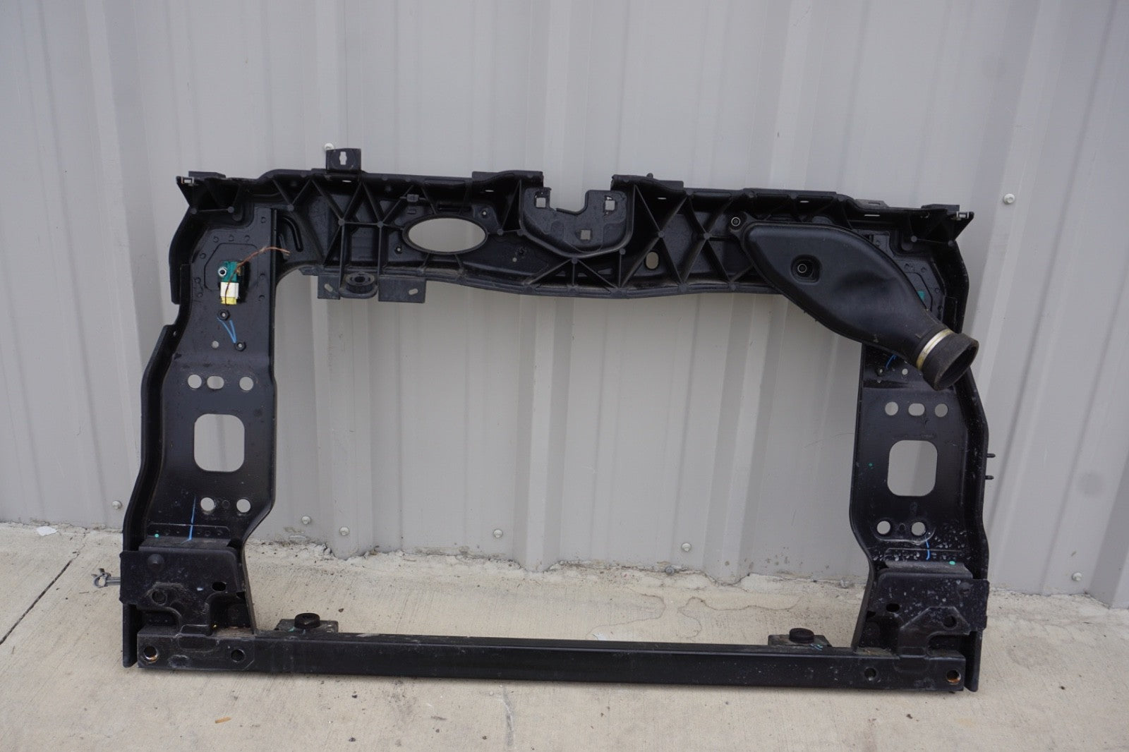 2014 - 2020 Fiat 500L Radiator Support Core 68307073AA OEM