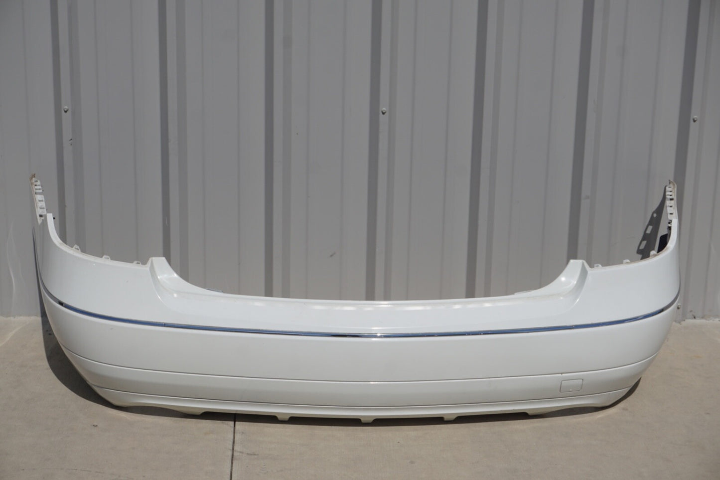 2010 2011 2012 2013 MERCEDES E350 CONVERTIBLE  COUPE REAR BUMPER COVER OEM