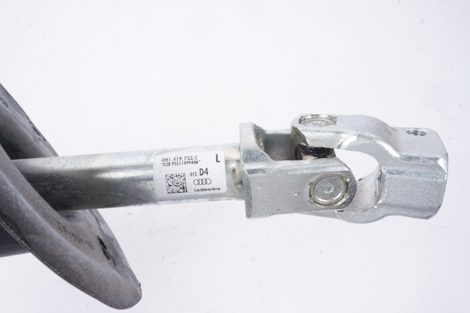 2011 - 2017 AUDI A8 STEERING COLUMN LOWER INTERMEDIATE SHAFT OEM