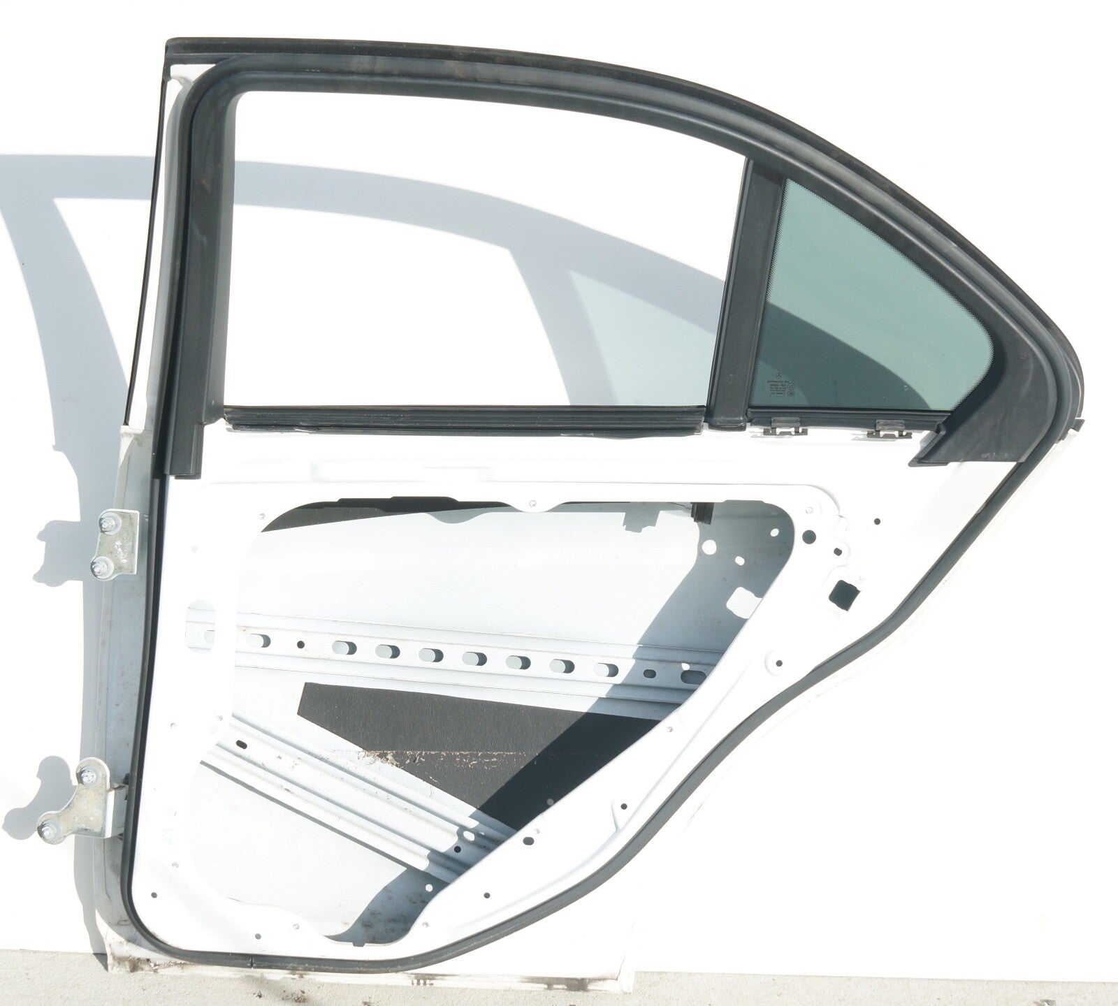 2008 - 2014 MERCEDES-BENZ C300 C250 C350 W204 REAR RIGHT DOOR SHELL OEM