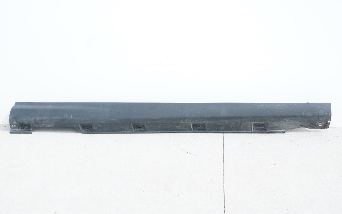 Ford Right RH Rocker Moulding Black OE Bm51-a10154-ad Fits FORD FOCUS 2012-2018