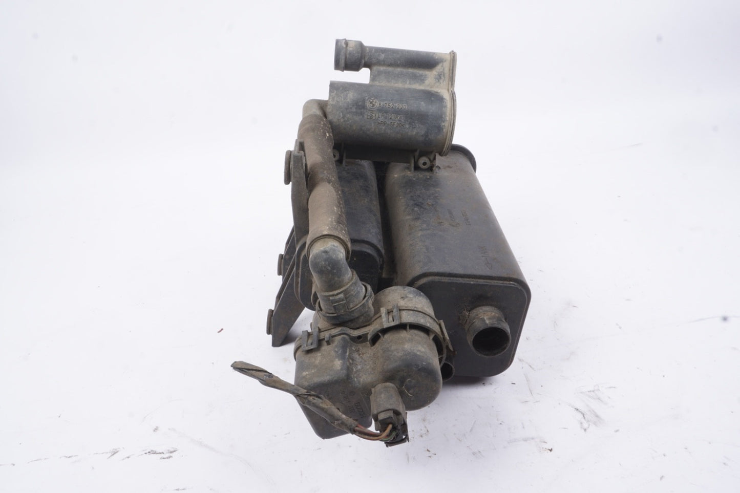 03-08 BMW Z4 E85 E86 Fuel Vapor Emissions Charcoal Canister 6758019 OEM