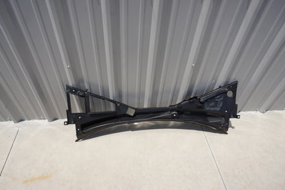 2017-2020 ALFA ROMEO GIULIA WINDSHIELD WIPER COWL PANEL COVER GRILLE OEM