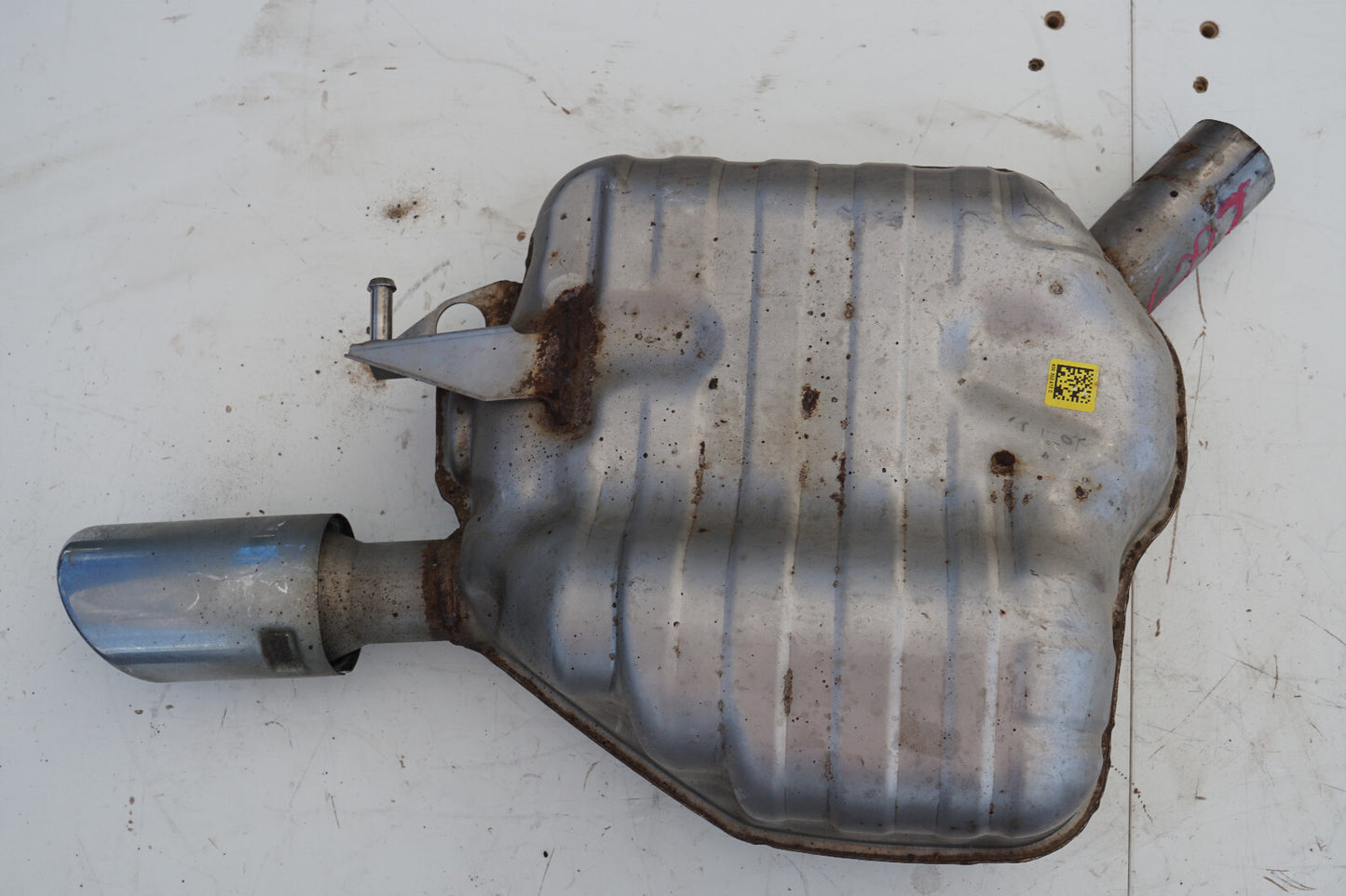 2012 - 2014 AUDI A7 3.0L EXHAUST MUFLER RIGHT PASSENGER SIDE 4G0253612C OEM