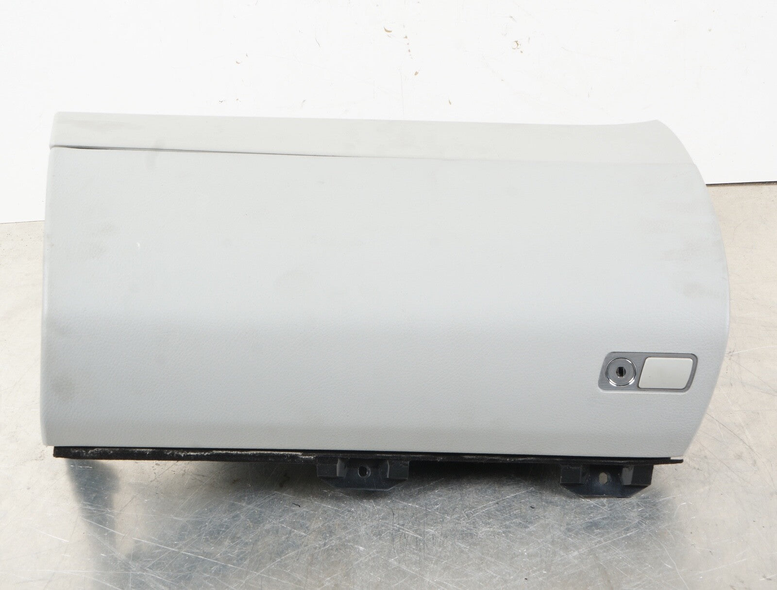 2010 - 2013 MERCEDES S550 OEM RIGHT FRONT DASH GLOVE BOX GREY