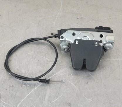 08-17 Mercedes W204 C350 C300 Trunk Lid Latch Lock Actuator 2047500185 OEM