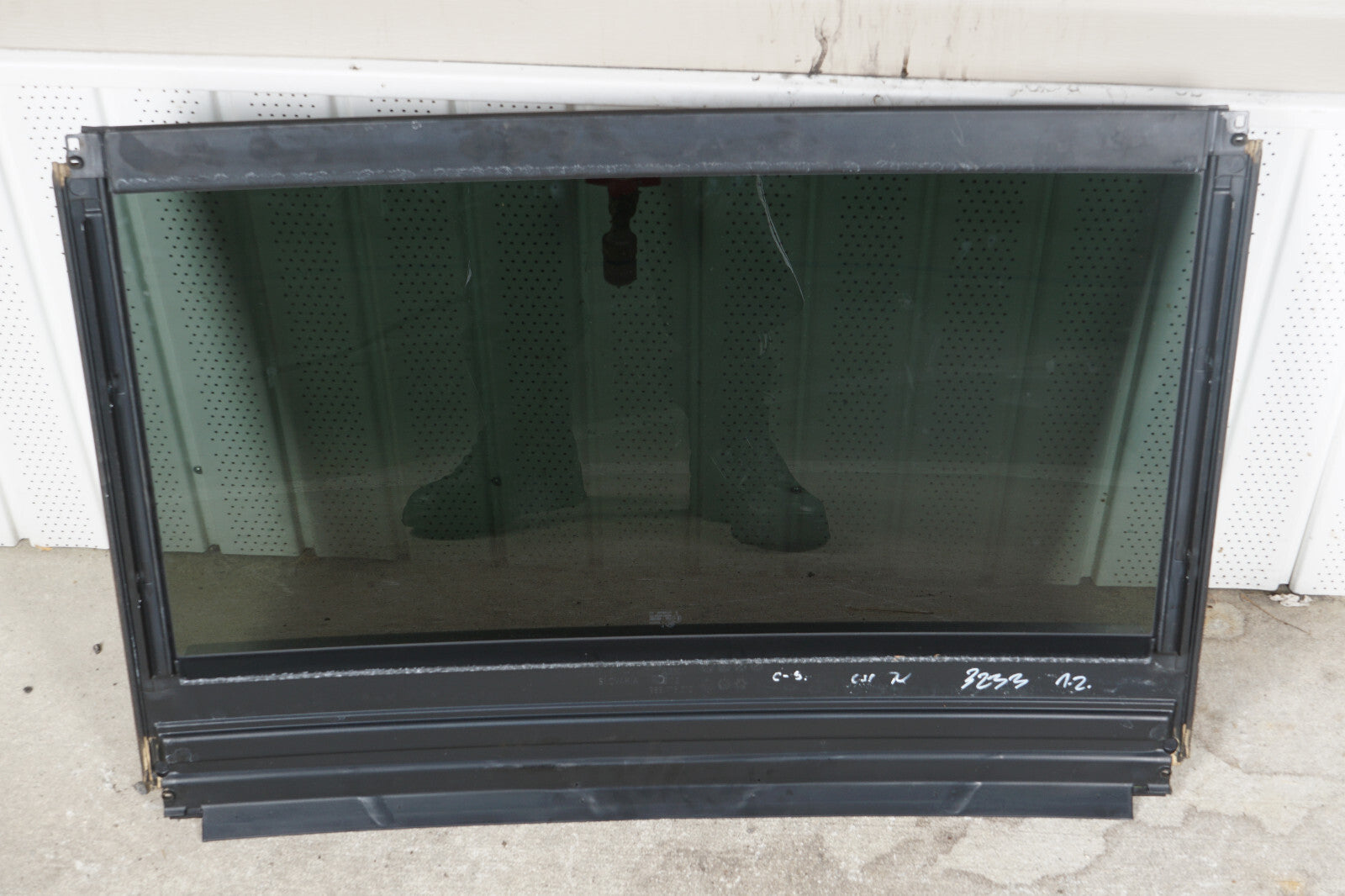 2007 - 2009 AUDI Q7 CENTER SUNROOF GLASS PANEL 989716210 OEM