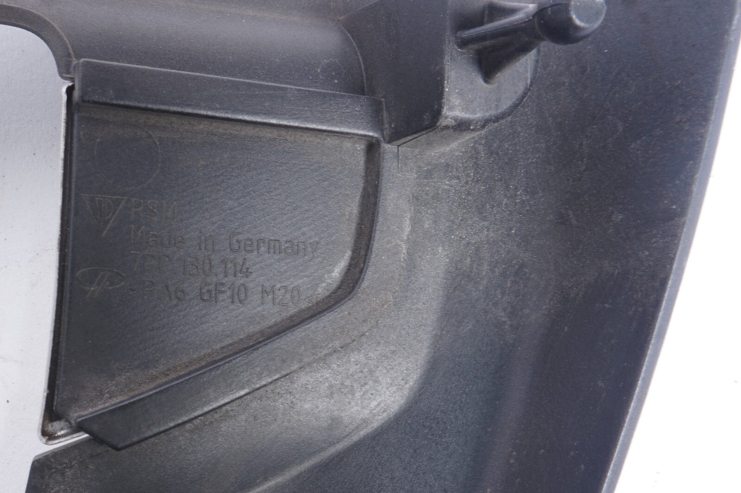 11-18 Porsche Cayenne 958 4.8l Engine Motor Cover 7PP130114 OEM