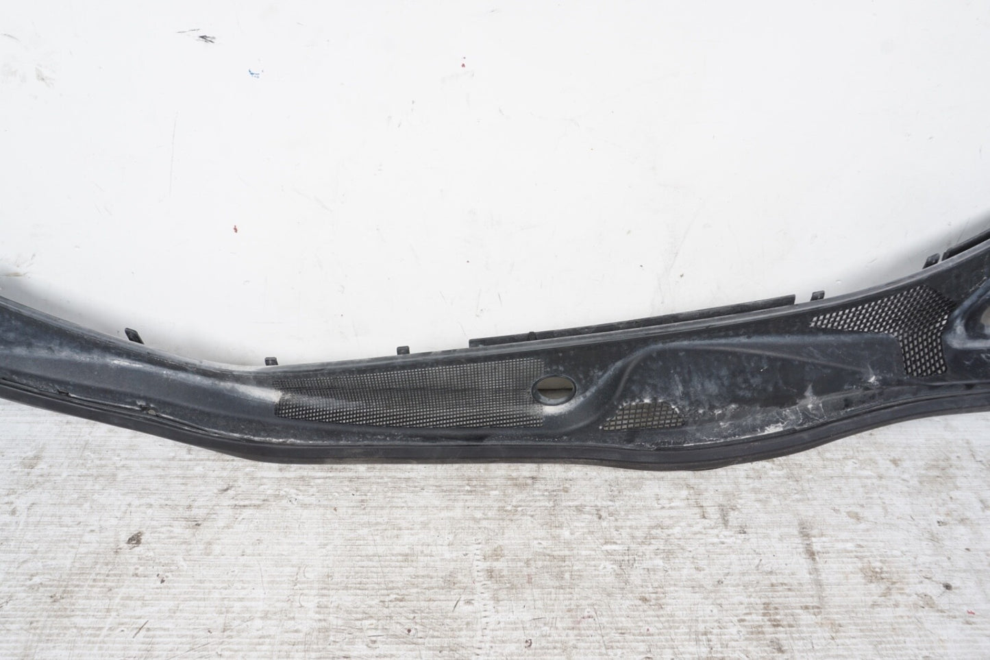 02-10 Lexus SC430 Z40 Windshield Wiper Cowl Plenum Panel Cover 55708-24010 OEM
