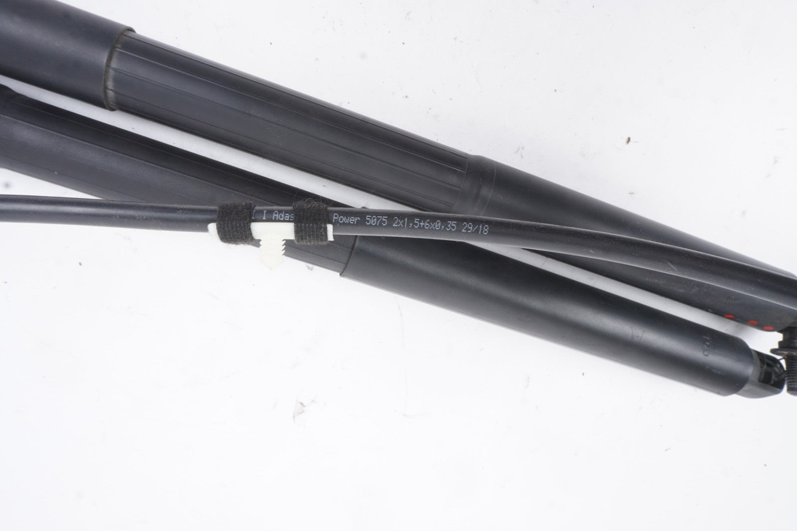 2013 - 2016 Mercedes-Benz GL63 AMG X166 Left And Right Trunk Lid Shock Strut Set